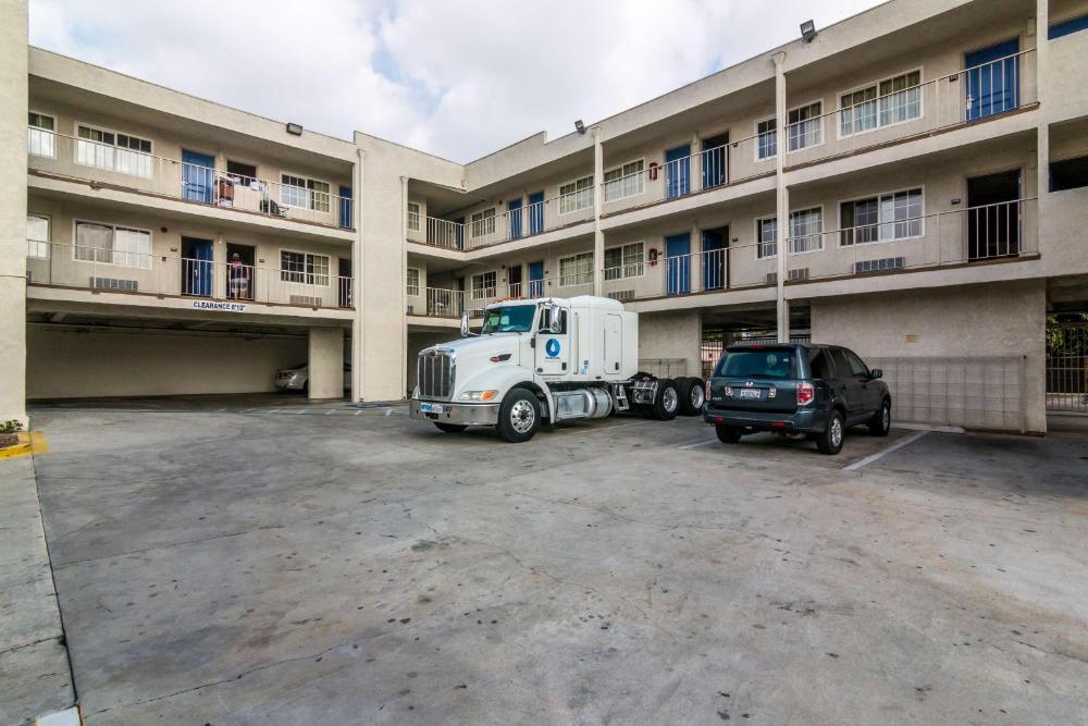 Motel 6 Bell Gardens, CA - Los Angeles